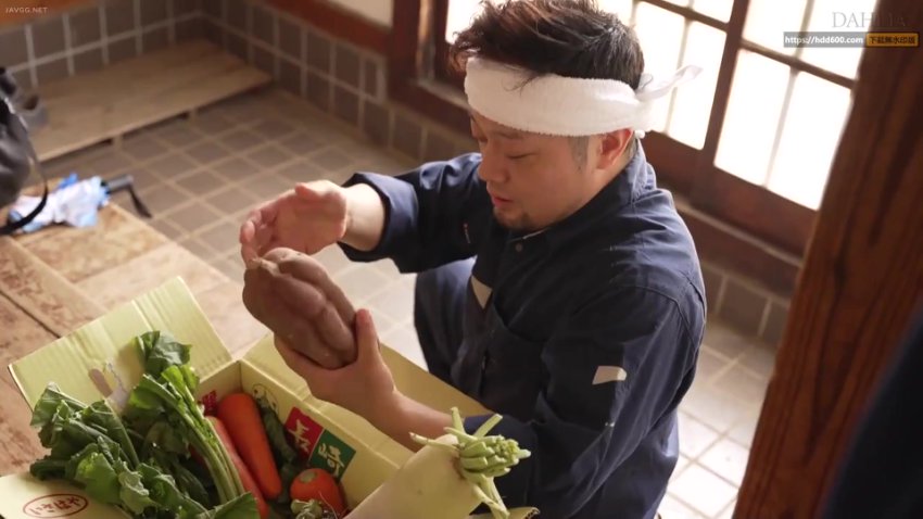 177) Neighbour sweaty girl.mp4