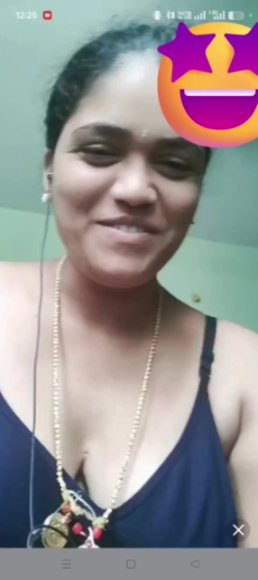 Kanchipuram_aunty_Kavitha_chudi_striping_clip.mp4