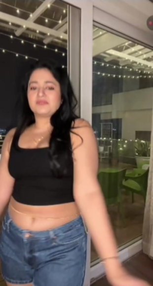 360) Poonam Black top video_20260126_214040_edit.mp4